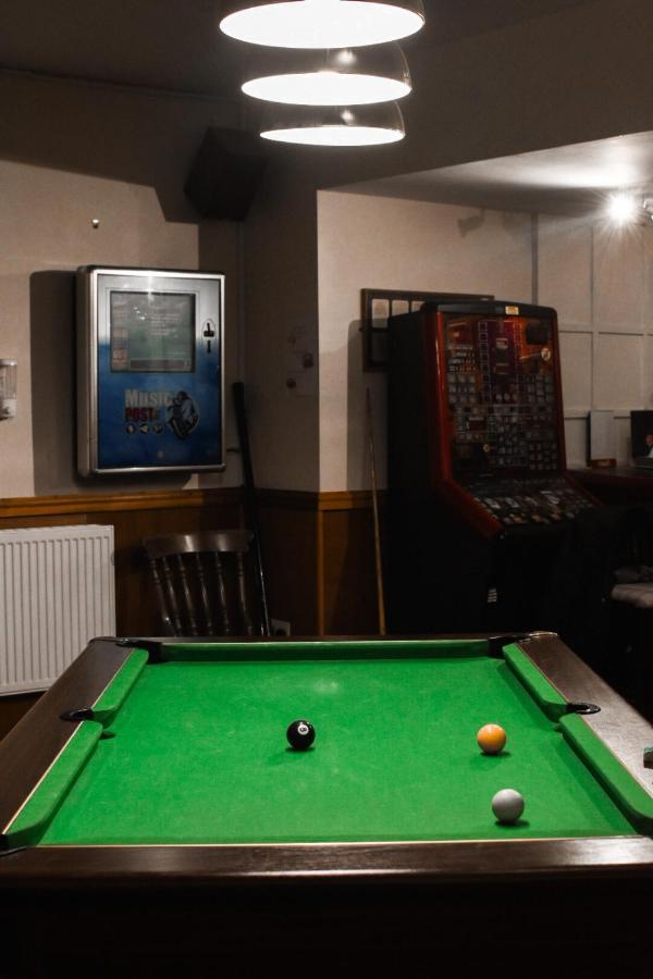 The Crown And Woolpack Hotel Long Sutton  Eksteriør billede