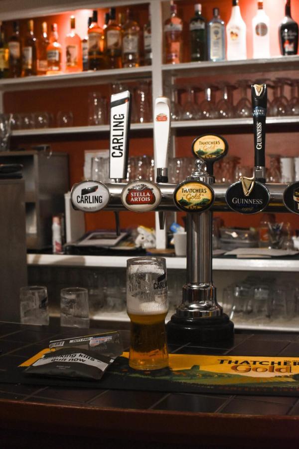 The Crown And Woolpack Hotel Long Sutton  Eksteriør billede